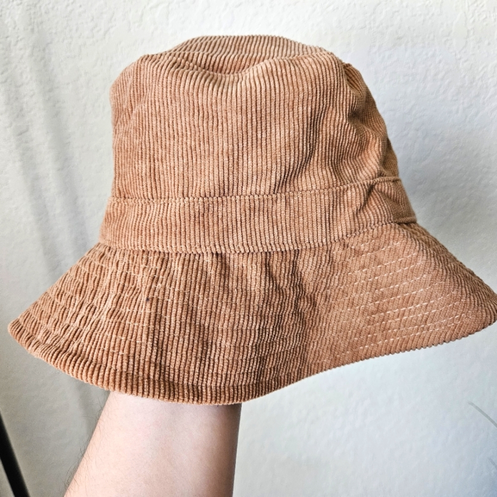 Tan And Plaid Reversable Corduroy Bucket Hat Tahari NWT